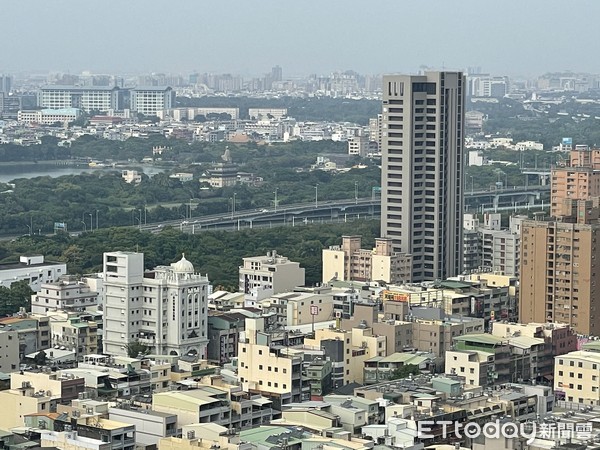 ▲▼交通,國道10號,中山高,大中路,左營,仁武,塞車。（圖／記者陳建宇攝）