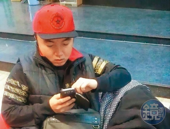 李振育今年3月趁案件函送檢調空檔潛逃出境,桃園地檢署11月17日已發布通緝。(讀者提供)