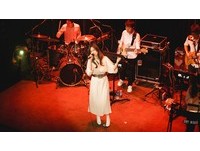 ▲▼林芯儀日前舉辦音樂會，一連演唱多首歌曲。（圖／解碼音樂提供）