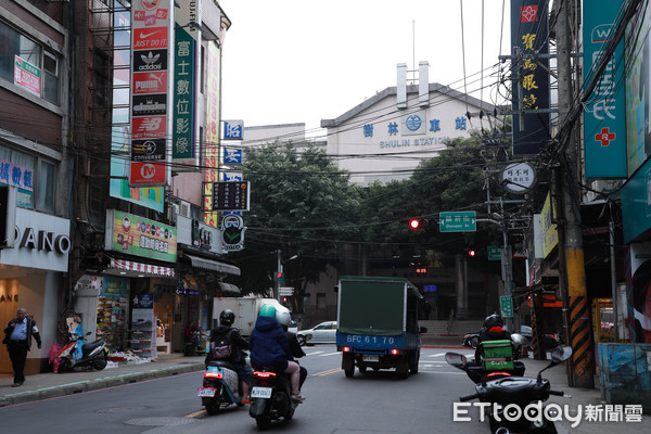 ▲▼信義房屋樹林站前店游榮哲專訪-樹林,住宅,商圈,樹林車站,樹林商圈,樹林市場。（圖／記者周宸亘攝）