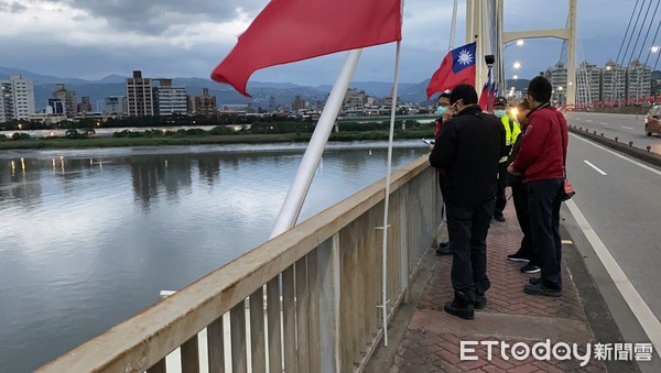 19歲女子遊艇落水。(圖/記者游宗樺攝) 19歲女子遊艇落水。(圖/記者游宗樺攝)