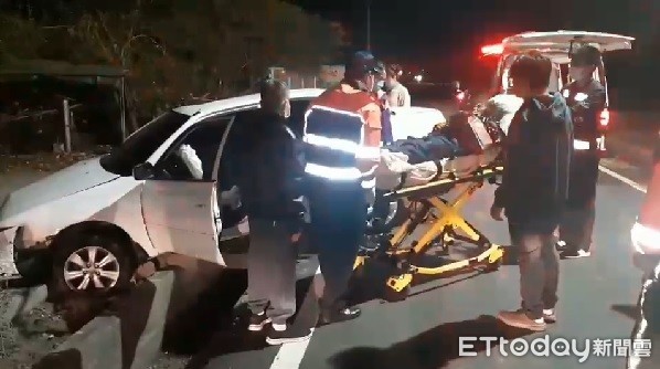 ▲▼前立委蔡啟芳自撞車禍。(圖/民眾提供) ▲▼前立委蔡啟芳自撞車禍。(圖/民眾提供)