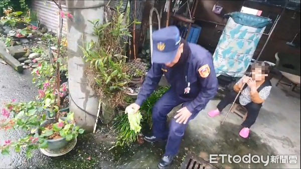 ▲▼蕭姓員警經救護車緊急送往榮民總醫院玉里分院急救仍不幸離出。（圖／玉米里分局提供，下同）