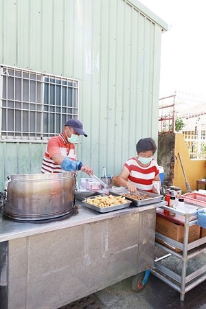 ▲▼灣裡薯條脆肉片。（圖／愛比妞的美食地圖提供）