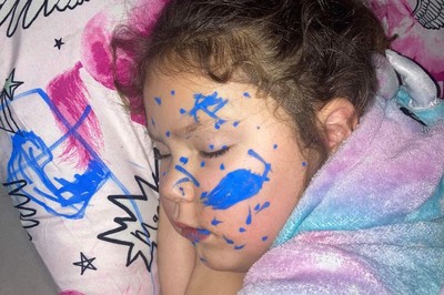 姊陪玩到睡著　4歲弟「把她當塗鴉板」　被抓包急喊：藍線自己出現的啦！