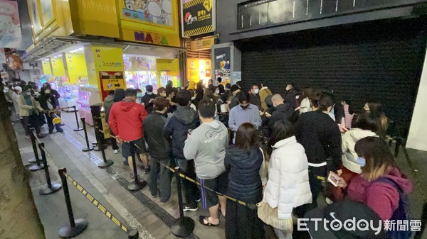 ▲唐吉訶德開幕Day3凌晨人潮銳減（圖／記者游宗樺攝）