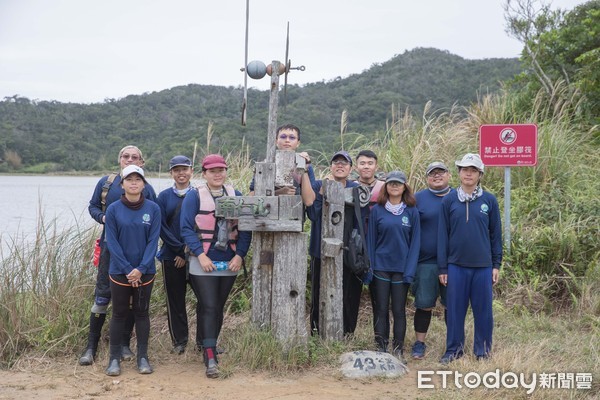 ▲嘉南藥理大學環境資源管理系教授黃大駿實驗室團隊與海洋大學，發現新種「龍口蛇鰻」。（圖／記者林悅翻攝，下同）