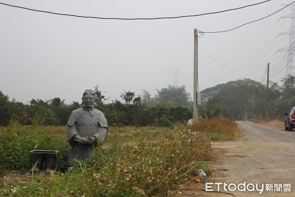 ▲▼嘉義中正大學驚見兵馬俑出土！（圖／記者翁伊森翻攝）