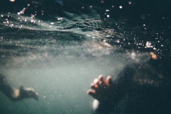 ▲▼潛水,溺水,游泳,海底,海泳。（圖／取自免費圖庫pixabay）