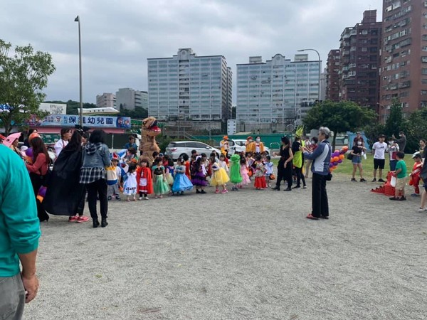 ▲▼一位東湖在地的家長淚訴保進幼兒園即將因為蓋停車場被拆除。（圖／翻攝自【我是東湖人】(社團版)）