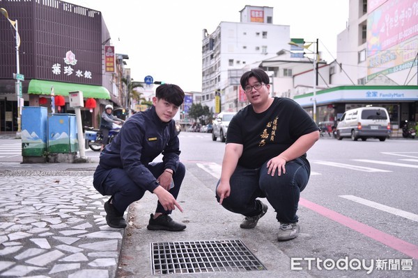 ▲掀水溝蓋大盜。(圖/記者蕭可正翻攝) ▲掀水溝蓋大盜。(圖/記者蕭可正翻攝)
