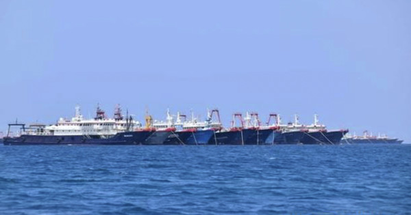 ▲▼菲律賓表示，中國海上民兵3月7日駕駛220艘船艦出現在南沙群島牛軛礁（Whitsun Reef）。（圖／達志影像／美聯社）