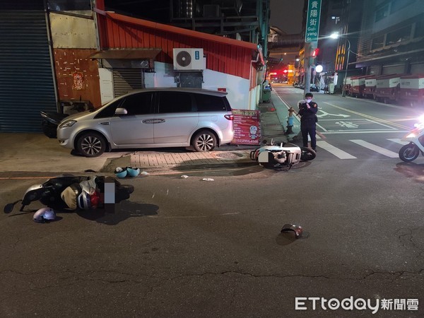 ▲▼新北嚴重車禍,女騎士恐成植物人。(圖/記者陳以昇翻攝) ▲▼新北嚴重車禍,女騎士恐成植物人。(圖/記者陳以昇翻攝)