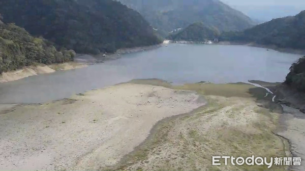 ▲霧社水庫乾涸慘況，在空拍機鏡頭下完全呈現。（圖／弘光科技大學智慧科技學院無人機訓練中心提供）