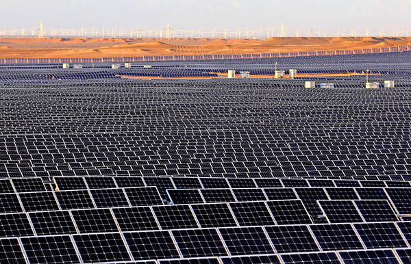 ▲▼新疆哈密太陽能電廠,太陽能板,光伏。（圖／CFP）