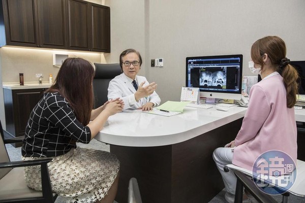曾啟瑞去年創立TFC臺北婦產科診所生殖中心，許多台商、空姐因為不能飛出國，都來找曾啟瑞求好「孕」。
