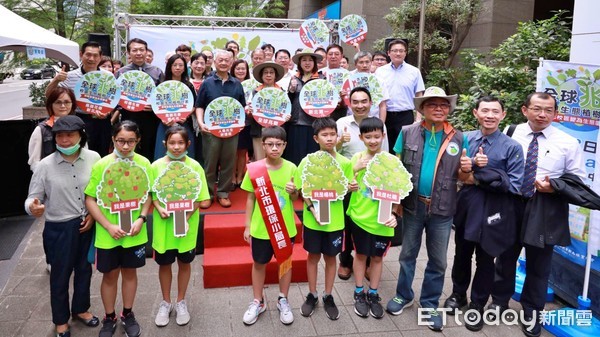 ▲新北響應「校園生態植樹」計畫 新北鳥會捐贈600株樹苗。（圖／新北市農業局提供）