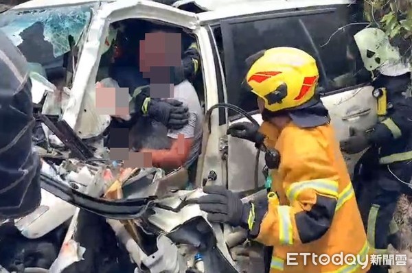 ▲彰化嚴重車禍。(圖/記者鄧木卿翻攝) ▲彰化嚴重車禍。(圖/記者鄧木卿翻攝)