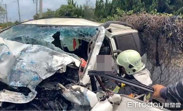 ▲彰化嚴重車禍。(圖/記者鄧木卿翻攝) ▲彰化嚴重車禍。(圖/記者鄧木卿翻攝)