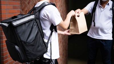 全吃光了還給一星！小吃店千金驚覺男友「慣性給差評」氣到分手退婚