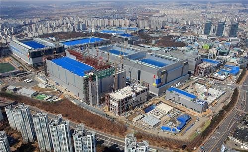 ▲▼三星電子在南韓京畿道華城的晶片生產工廠。（圖／達志影像）