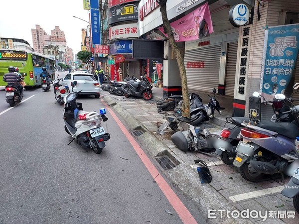 ▲▼永和車禍。(圖/記者陳雕文翻攝) ▲▼永和車禍。(圖/記者陳雕文翻攝)