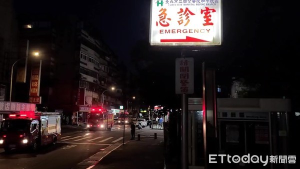 ▲▼和平醫院斜對面自助餐餐廳凌晨起火冒煙。（圖／記者游宗樺翻攝）