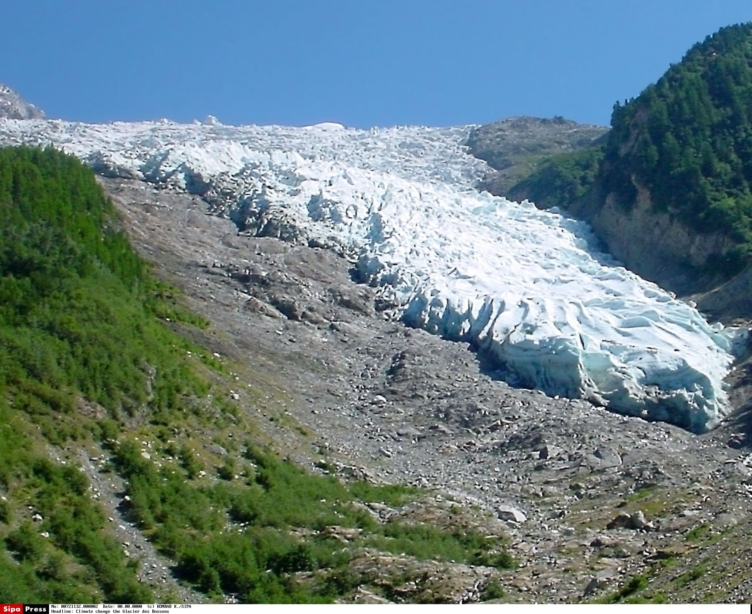 ▲▼阿爾卑斯山脈近年因全球暖化導致冰川融化。（圖／達志影像／美聯社）