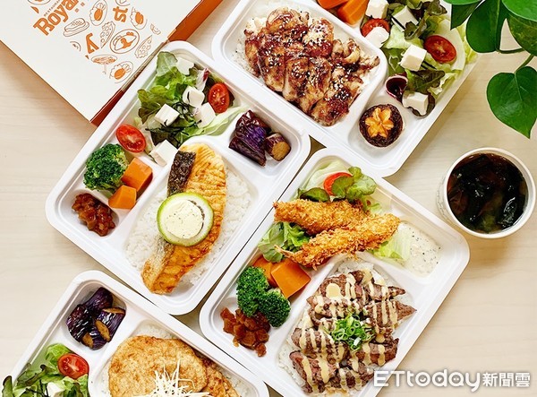 ▲Royal Host 樂雅樂餐廳推出「多達20款餐盒，外帶自取即享買3送1優惠」最低享有66折。（圖／樂雅樂餐廳提供）