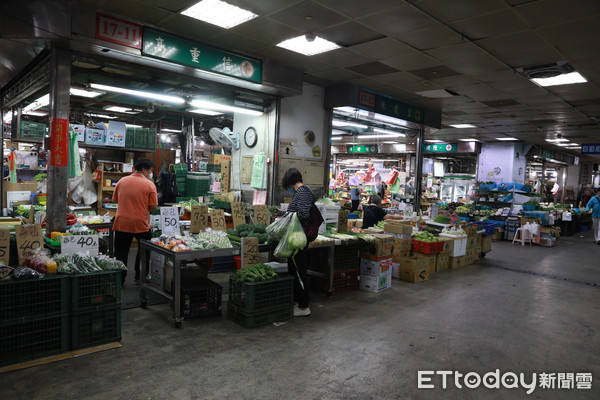 ▲▼ 0624 北農濱江攤商營業狀況,濱江果菜市場 。（圖／記者黃克翔攝）