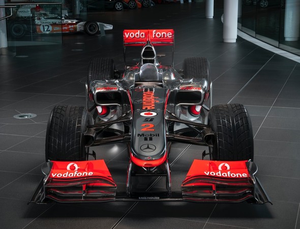 ▲F1冠軍車手Lewis Hamilton曾駕駛的麥拉倫賽車以新台幣1.8億拍出。（圖／翻攝RM Sotheby`s）