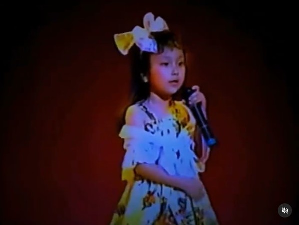 ▲愛紗8歲唱跳影片曝光。（圖／翻攝自愛紗Instagram）
