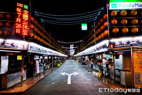 ▲▼ 基隆廟口，基隆廟口微解封前，基隆廟口暫停營業          。（圖／記者徐文彬攝）