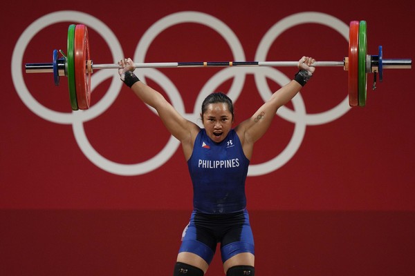 ▲▼菲律賓舉重選手迪亞士（Hidilyn Diaz）26日在女子55公斤級奪得金牌。（圖／達志影像／美聯社）
