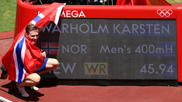 ▲▼挪威田徑選手沃霍爾（Karsten Warholm）在男子400公尺跨欄決賽中，以45秒94的成績打破世界紀錄。（圖／路透）