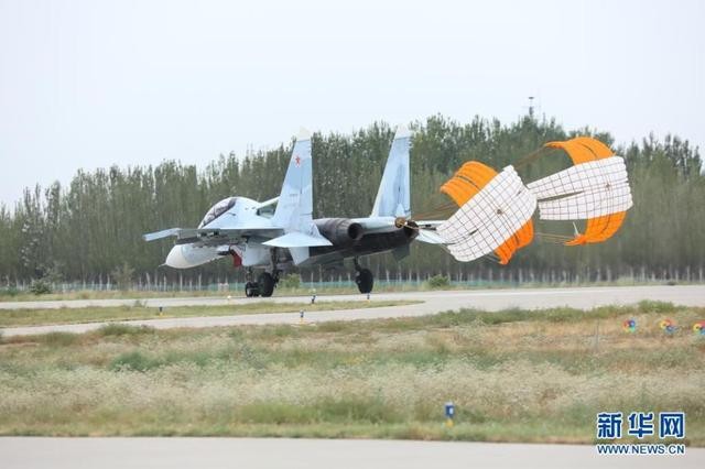 ▲▼8月4日，參加“西部·聯合-2021”演習的俄方蘇-30戰機在進行適應性訓練。（圖／新華社）