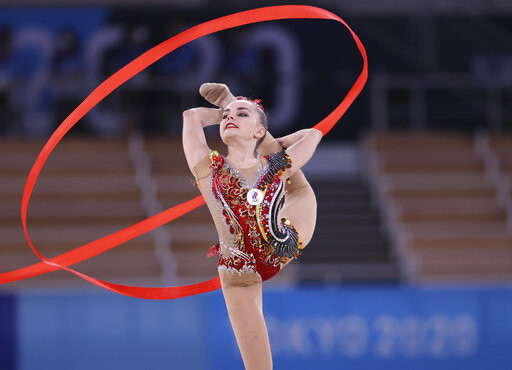 ▲▼東奧韻律體操,姊姊艾薇琳娜(Arina Averina) 。(圖/達志影像/美聯社) ▲▼東奧韻律體操,姊姊艾薇琳娜(Arina Averina) 。(圖/達志影像/美聯社)