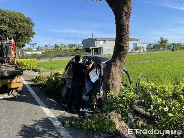▲宜蘭自撞車禍。(圖/記者游芳男翻攝) ▲宜蘭自撞車禍。(圖/記者游芳男翻攝)