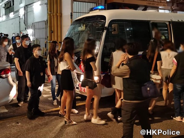 ▲港警展開大掃黑行動，4天共拘捕298人。（圖／翻攝香港警察官方臉書）