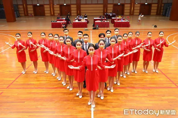 ▲▼銘傳大學國慶親善服務隊記者會9/30召開,這已經是銘傳大學第37次參與國慶親善服務工作,精挑細選的男女同學對外展示幾個月來美姿美儀的訓練成果。(圖/記者湯興漢攝)