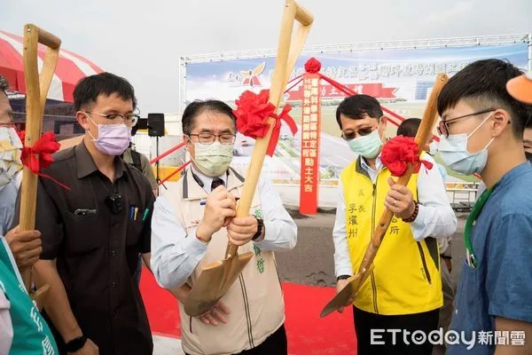 ▲台南市政府慶祝雙十國慶,工務局FB為回饋粉絲特別舉辦「好運成雙」抽獎活動,歡迎民眾參與。(圖/記者林悅翻攝,下同)