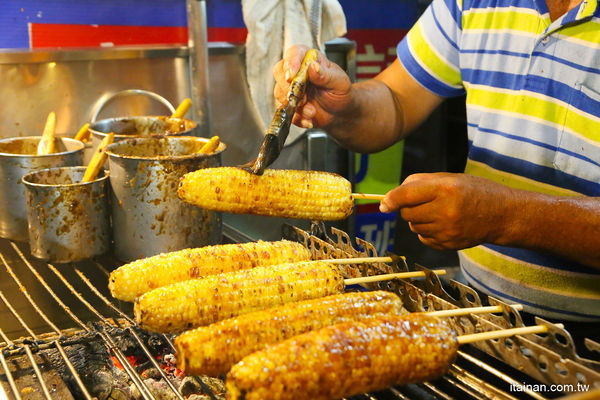 ▲▼六哥古早味烤玉米。（圖／台南好Food遊提供）