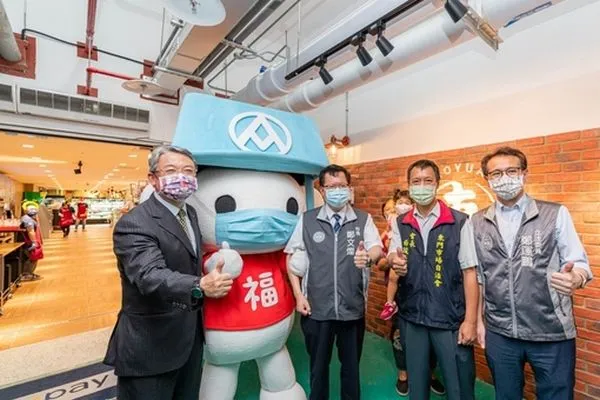 ▲桃園東門市場慶開幕天天有好康。(圖/市府提供)