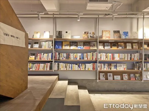 ▲太平國小變身「太平青鳥」看海書店 用閱讀重新拉開基隆序幕。(圖/基隆市政府提供)