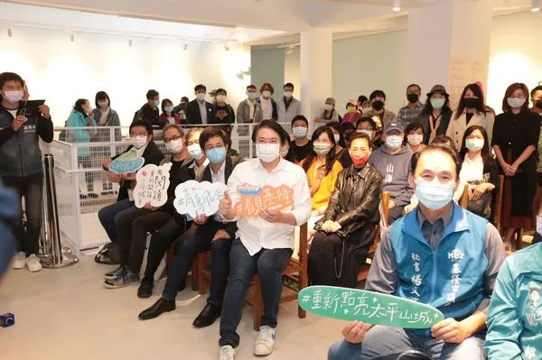 ▲▼太平青鳥展翅 林右昌從太平國小開箱基隆。(圖/基隆市政府提供)