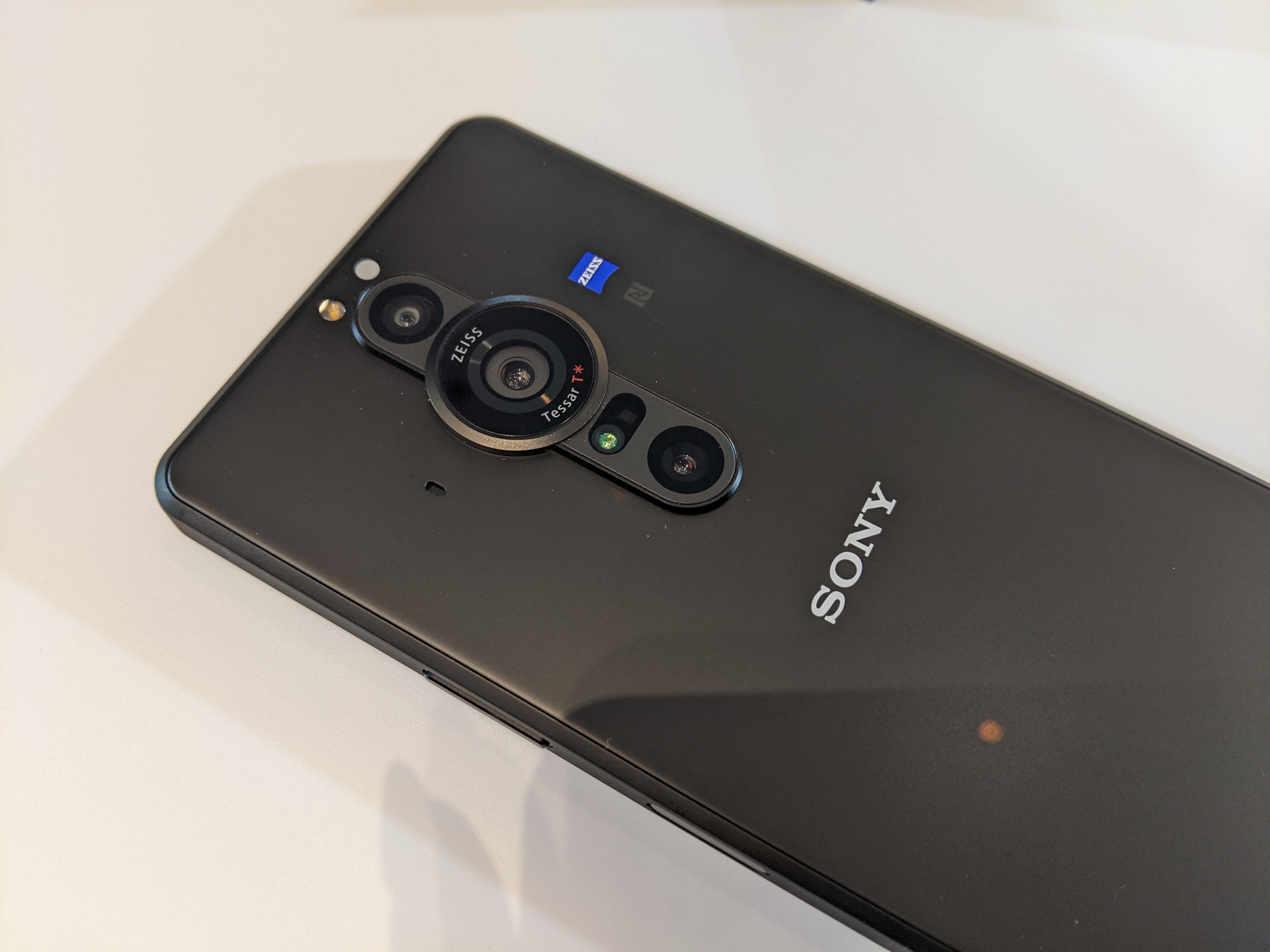 ▲收購相機Sony推出Xperia PRO-I全新旗艦照相手機。（圖／記者陳俐穎攝）