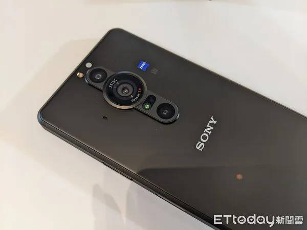 ▲Sony推出Xperia PRO-I全新旗艦照相手機。(圖/記者陳俐穎攝)