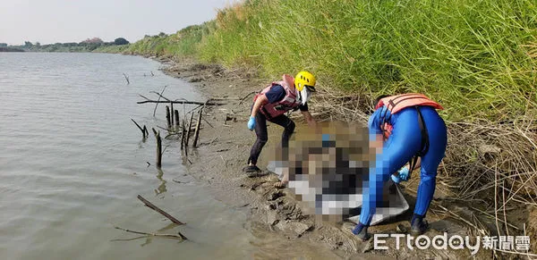 ▲台南市麻豆區麻善大橋27日下午溺水女子,消防人員於29日上午尋獲其遺體,目前由警方報請檢察官相驗中。(圖/民眾提供,下同)