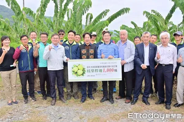 ▲企業認購2400箱。(圖/記者楊漢聲翻攝)