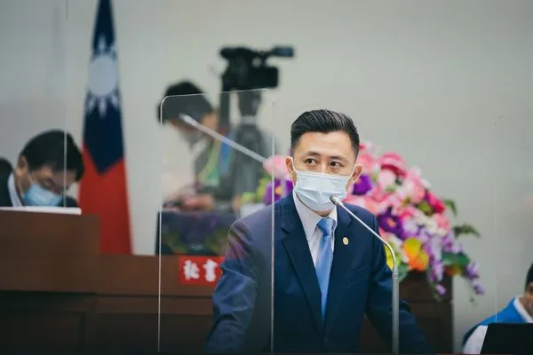 ▲新竹市長林智堅今赴市議會進行第十屆第6次定期會施政報告。(圖/新竹市政府提供)